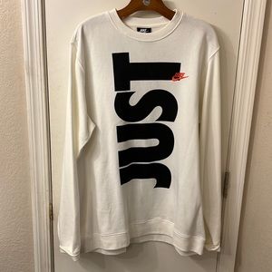 NWOT Mens Nike sweater